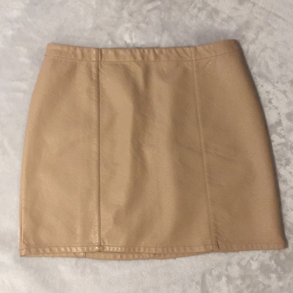 Brand New Leather Tan Skirt 🍾